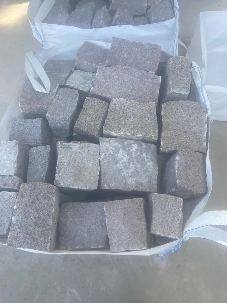 Stone Grainte - Image 1