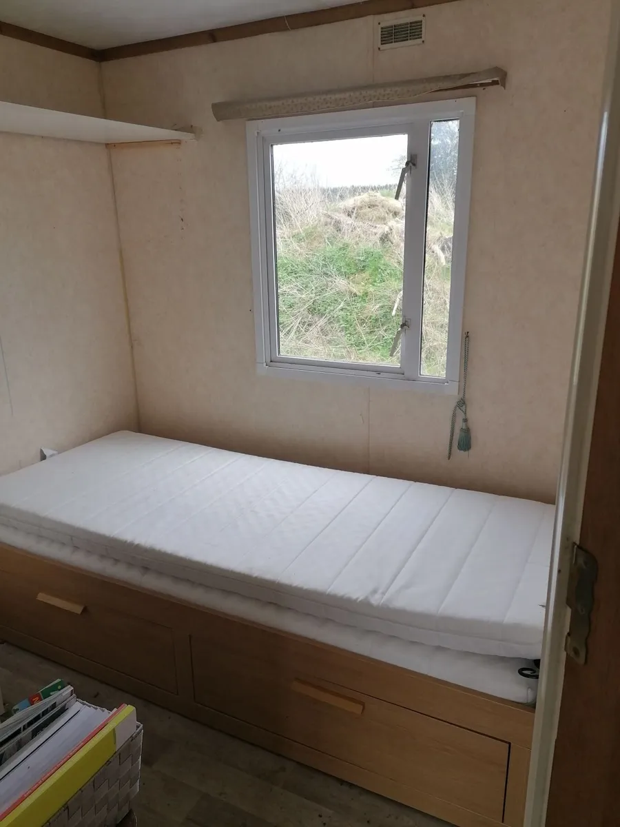 Mobile home - Image 1