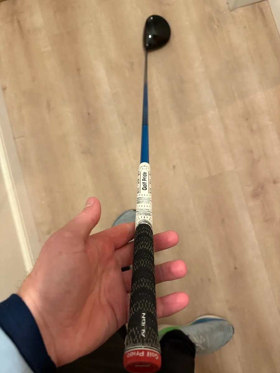 Titleist GT3 driver with Tour AD shaft - Image 4