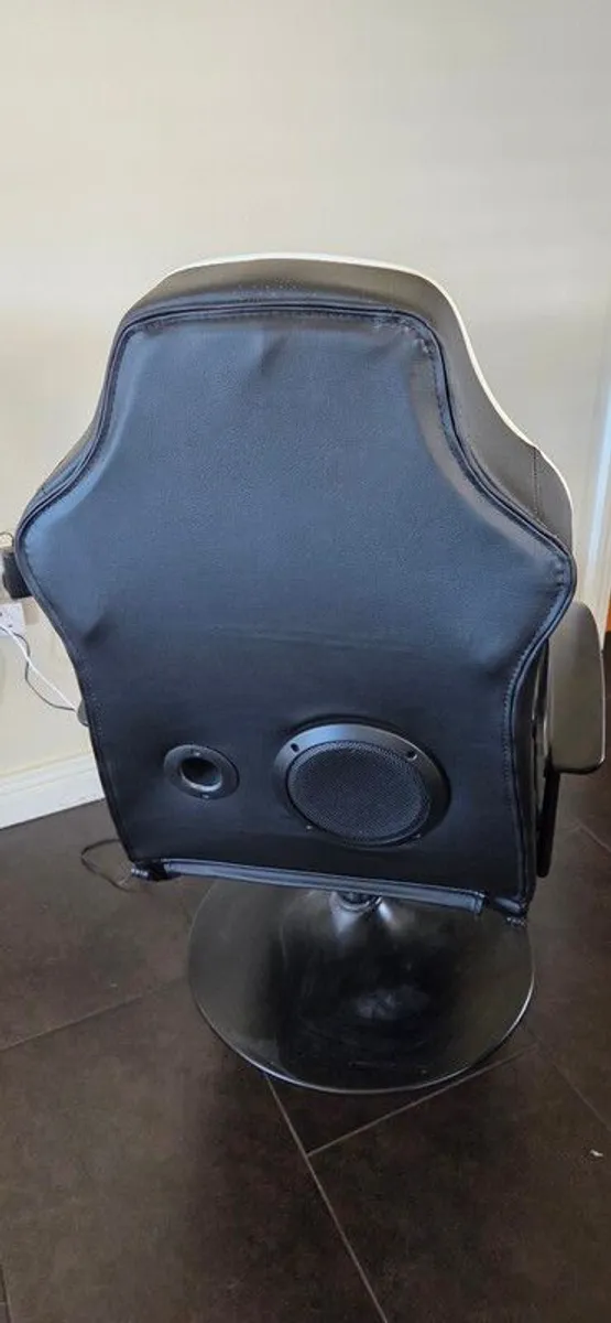 Gaming Chair - Image 3