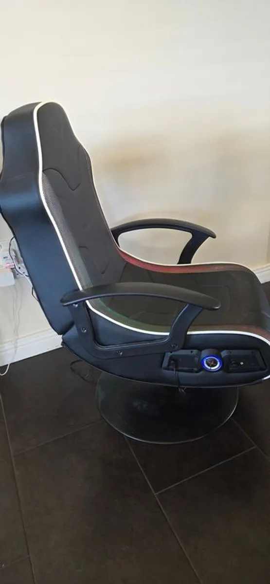 Gaming Chair - Image 4