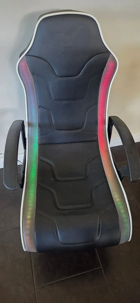 Gaming Chair - Image 1