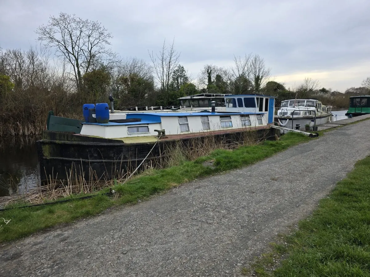 Barge for sale - Image 1