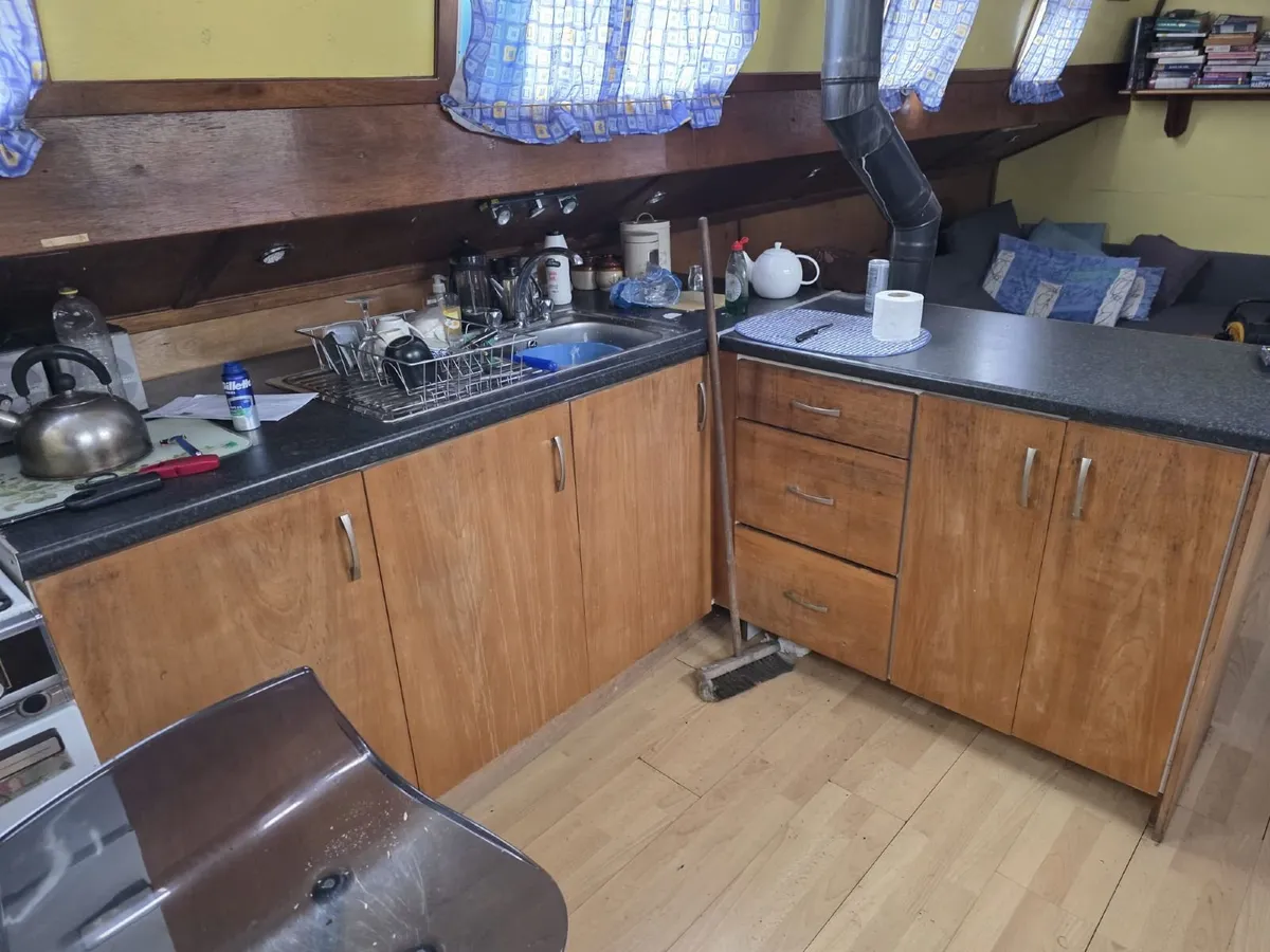 Barge for sale - Image 4