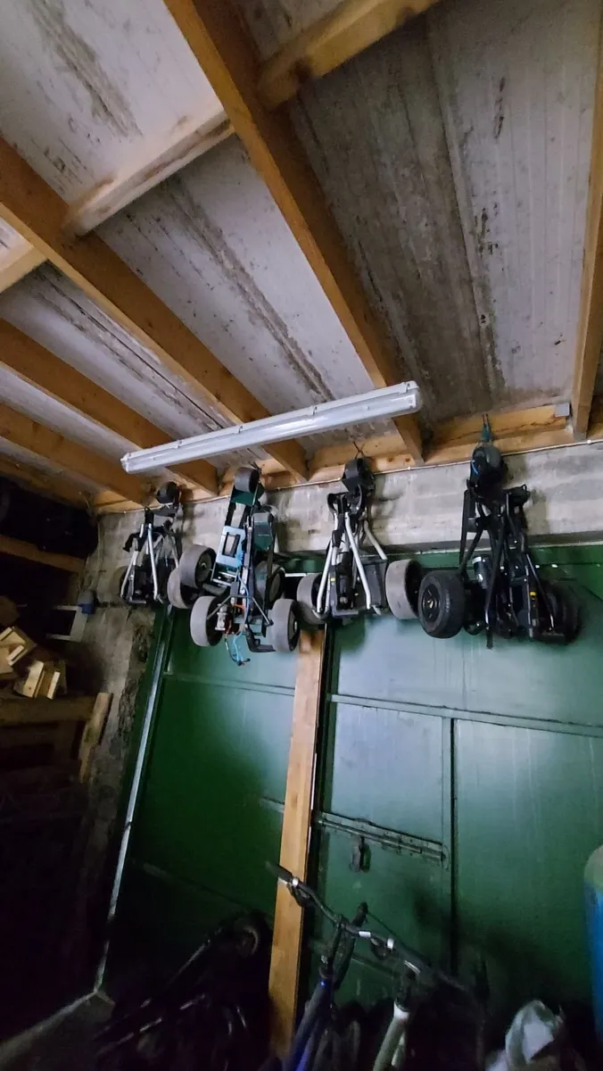 Golf Trollies - Image 1