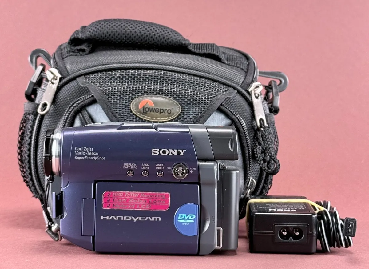 Sony Handycam DCR-DVD91E - Image 3