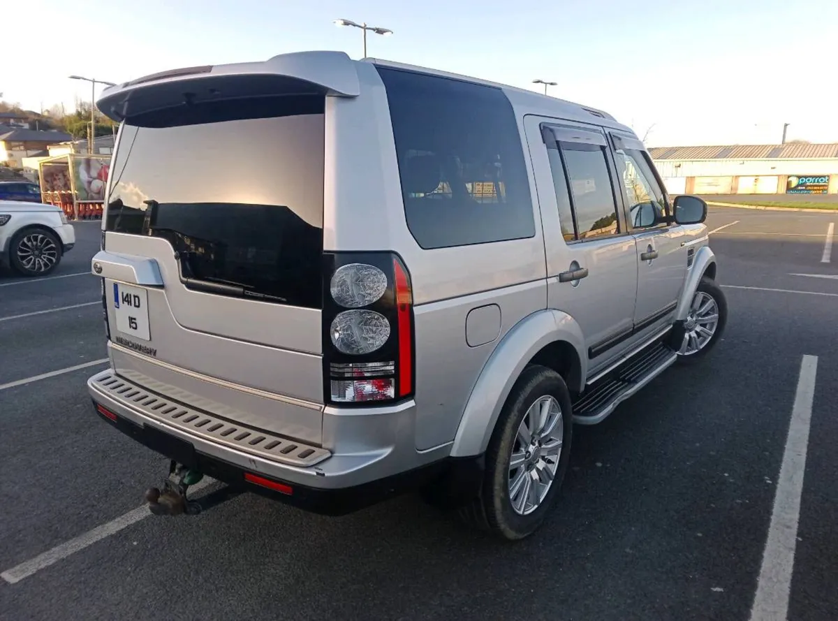 Land Rover Discovery 4 - Image 2
