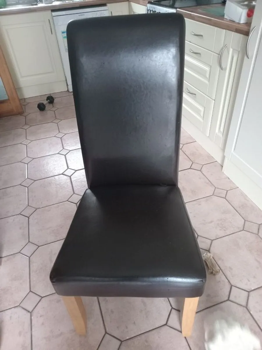 Kitchen table - Image 4