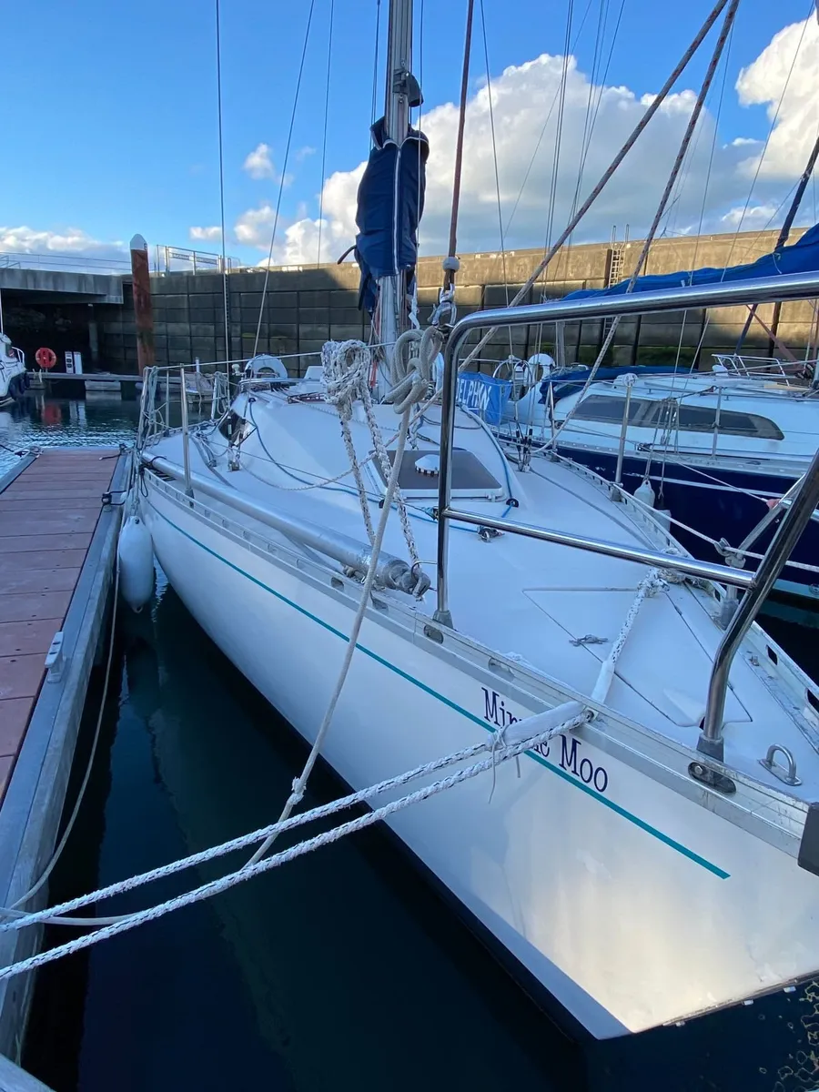 Beneteau First 32 Sailboat - Image 1