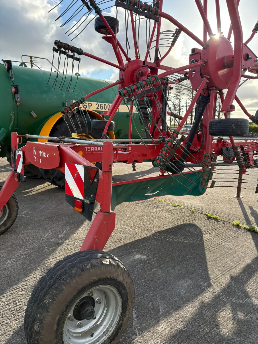 2015 Kverneland Rake - Image 4