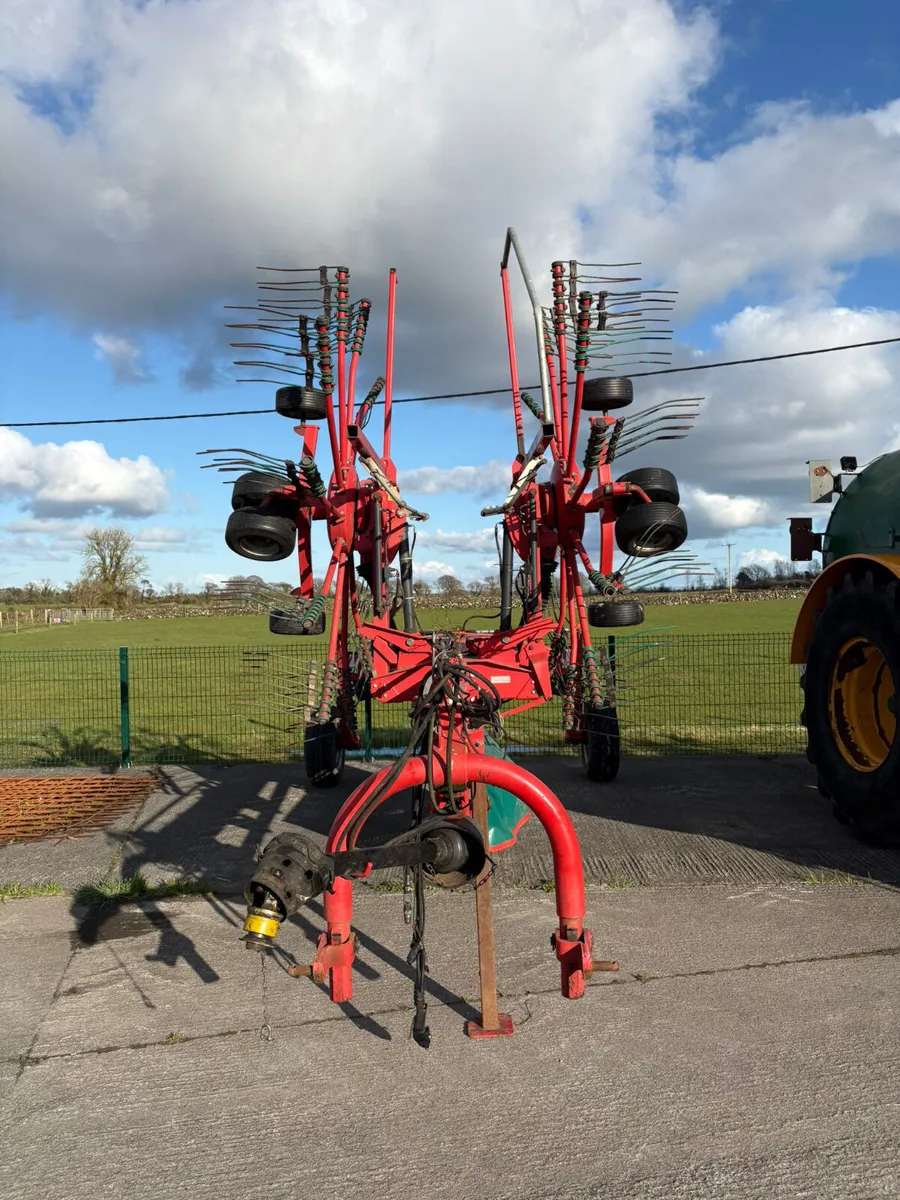 2015 Kverneland Rake - Image 2