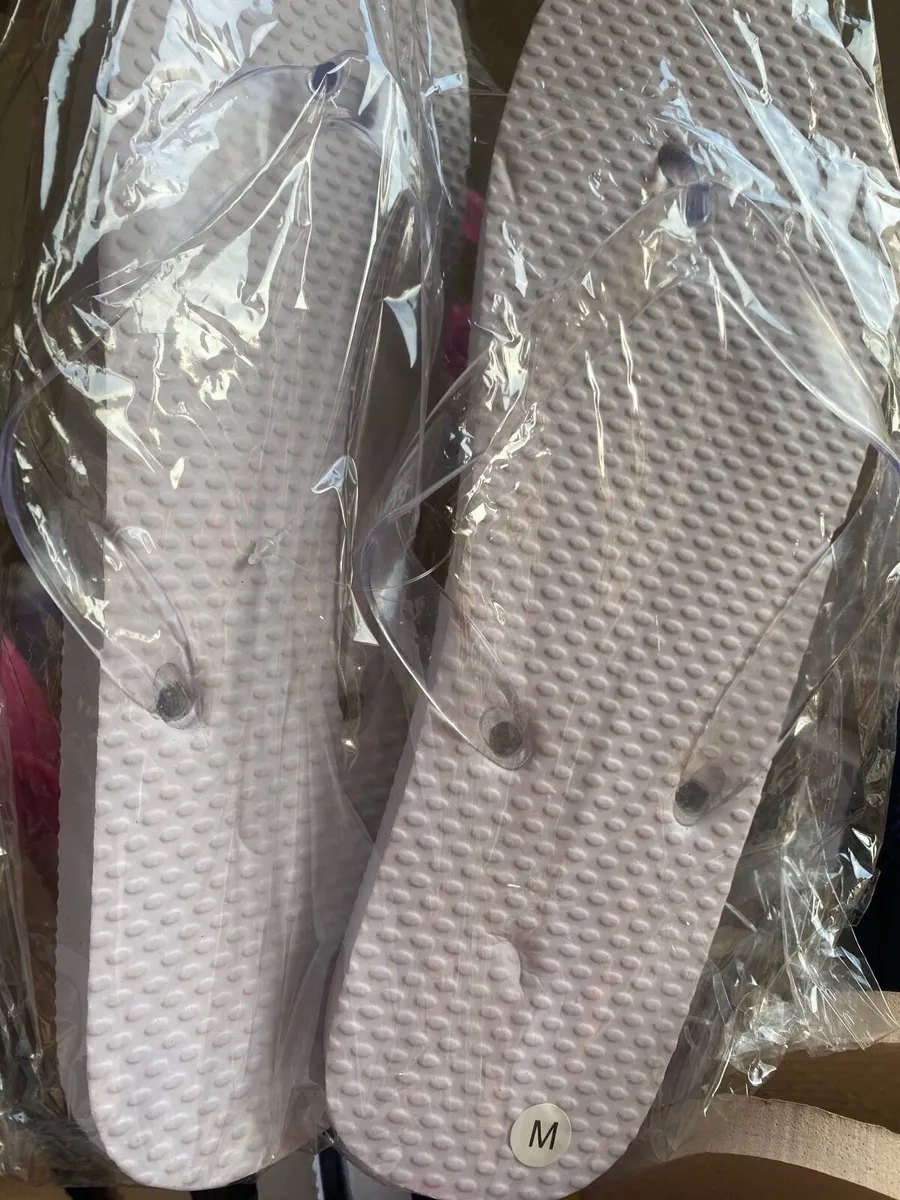 Wedding Decor Flip Flops - Image 4