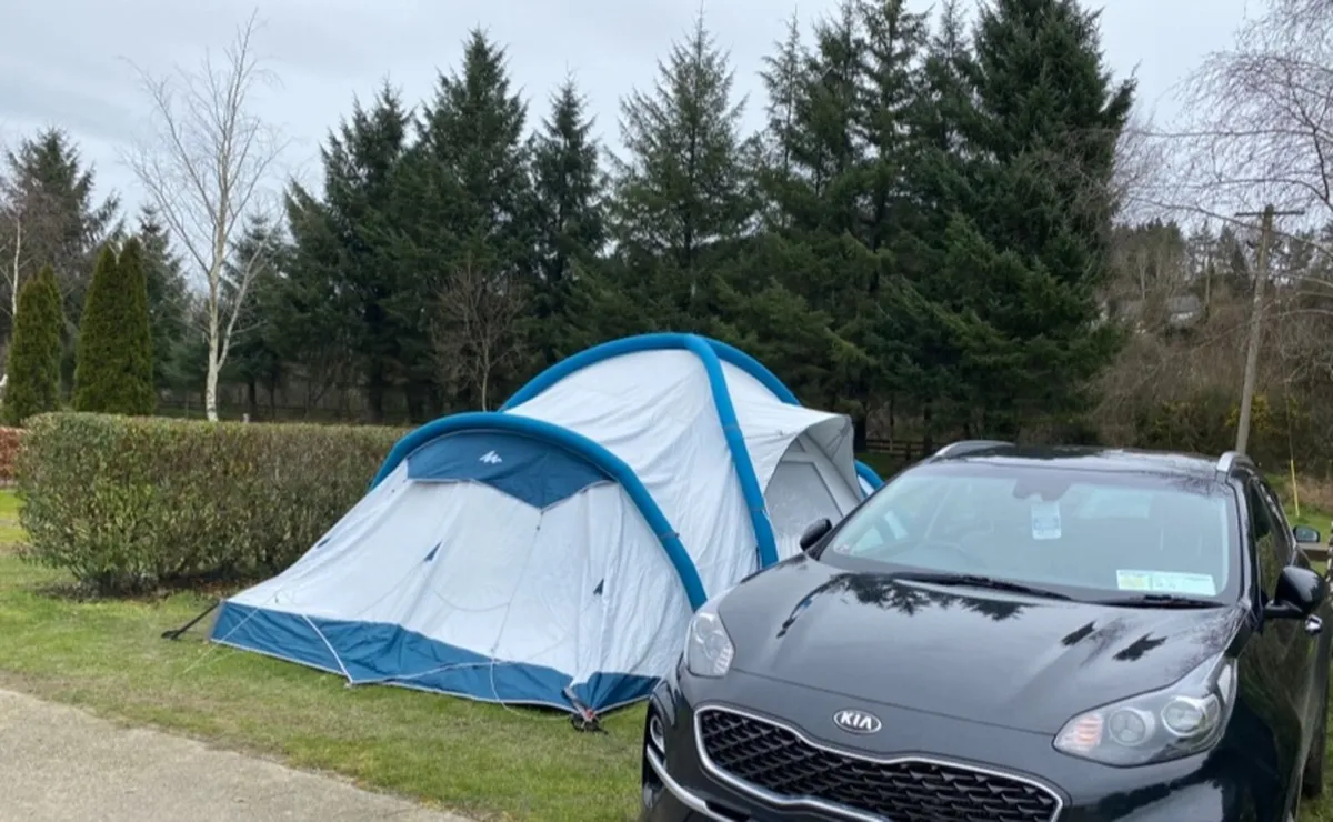 8 man decathlon tent - Image 1