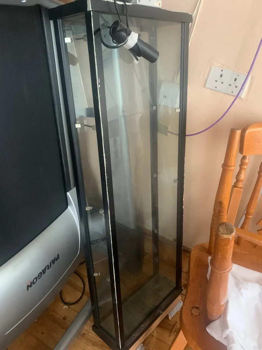 Display cabinet Glass
