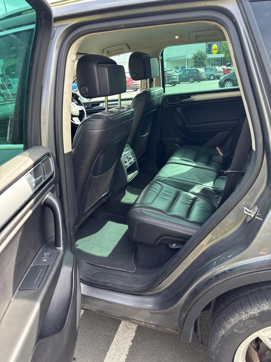 Volkswagen Touareg 2016 - Image 4