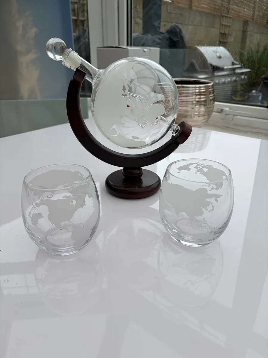 Globe Whiskey Decanter Set with 2 Etched Glasses - Image 1