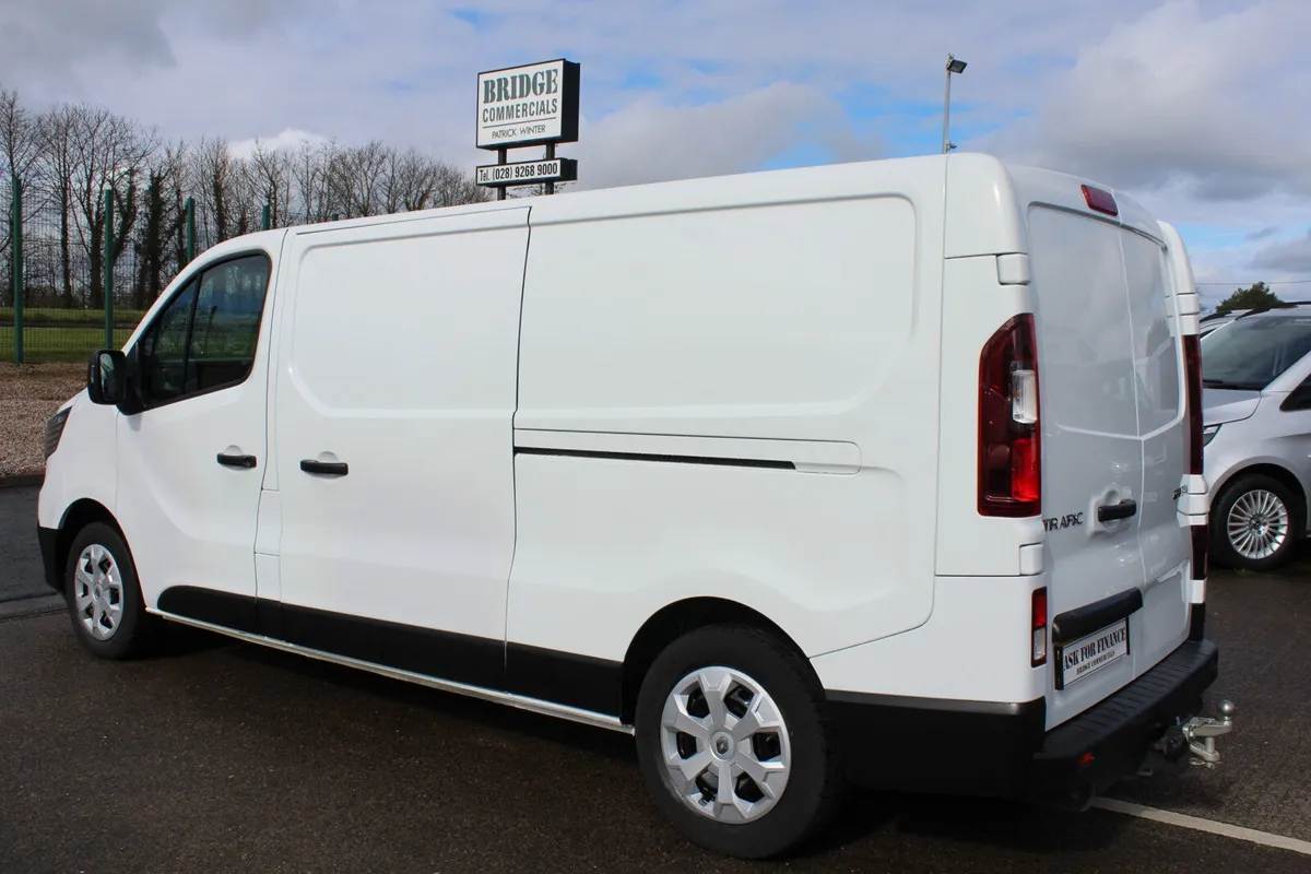 2023 Renault Trafic LL30 Business+ - Image 3