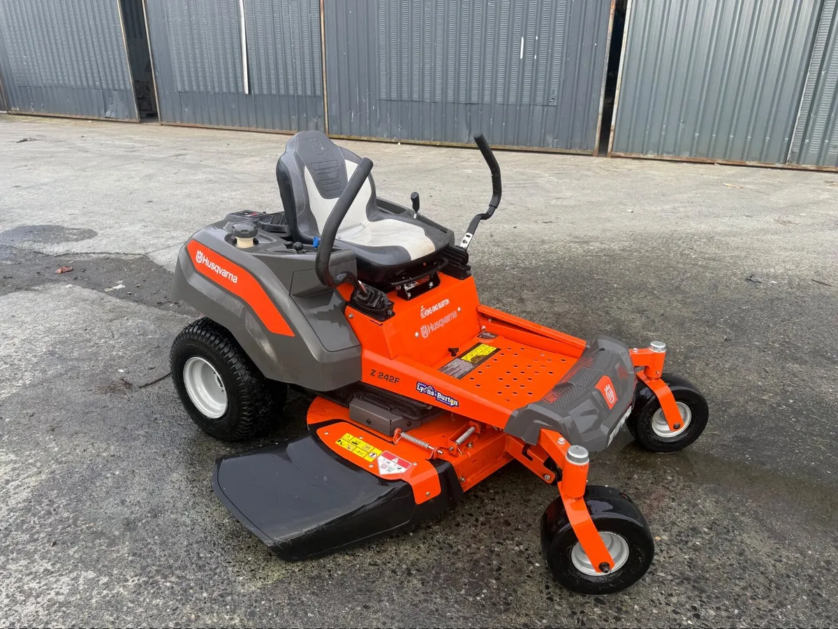 Husqvarna Z242F 2024 67 hours - Image 2