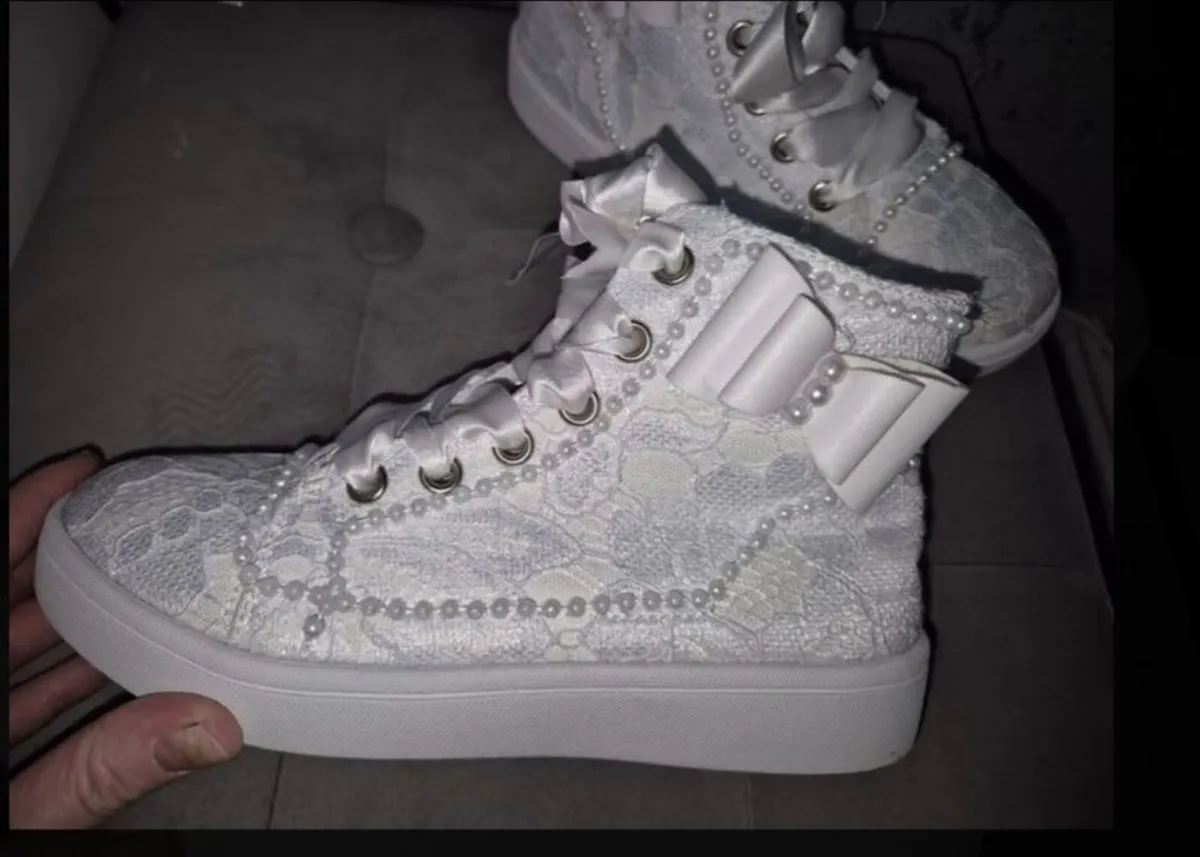 Communion dress - Image 3