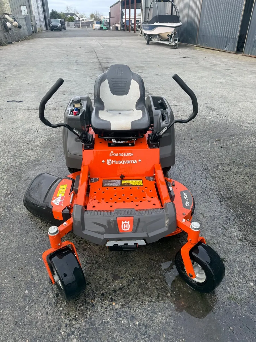 Husqvarna Z242F 2024 67 hours - Image 4