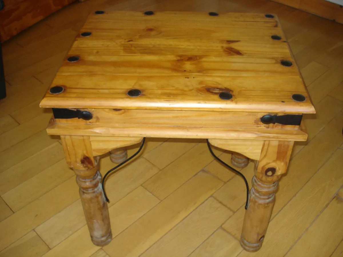 VINTAGE MEXICAN TALL PINE TABLE. - Image 1