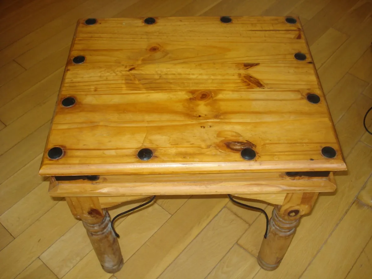 VINTAGE MEXICAN TALL PINE TABLE. - Image 2