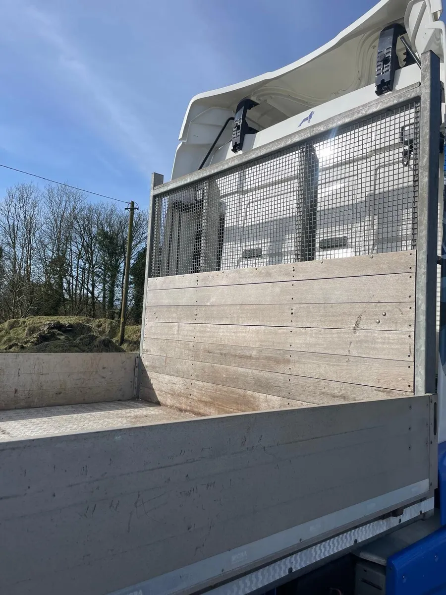 29 foot flat bed body - Image 2