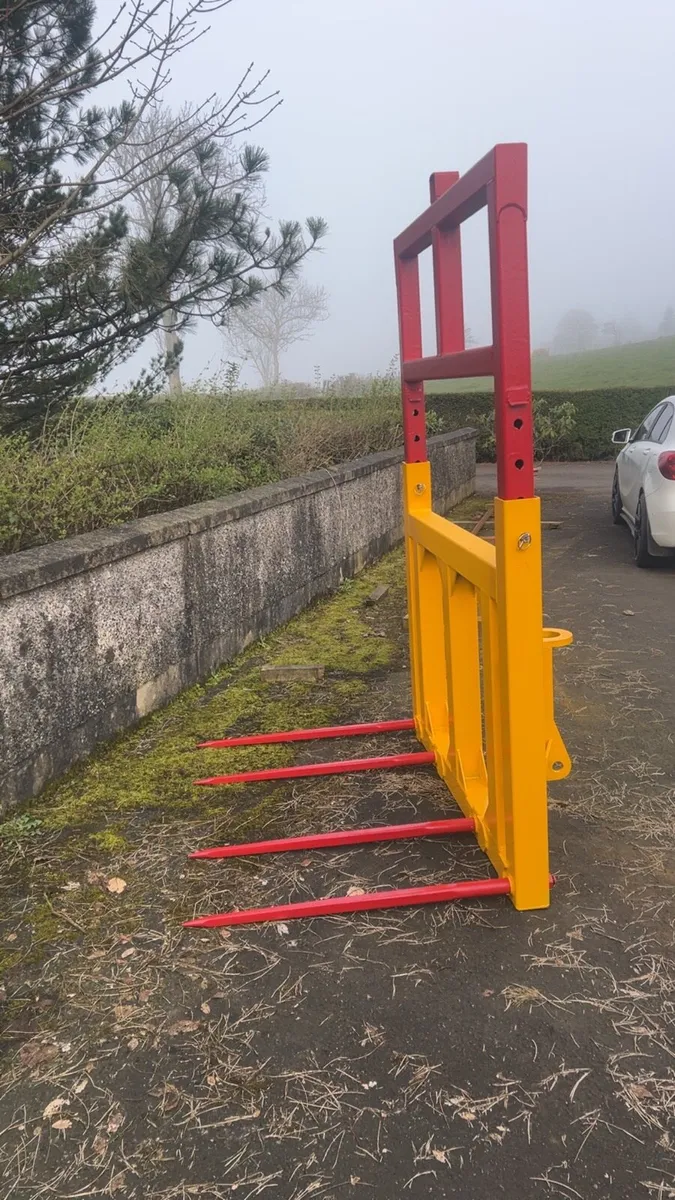 Bale spike - Image 3