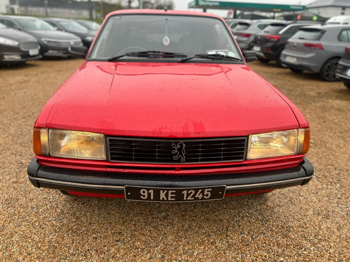 Peugeot 305 van - Image 2