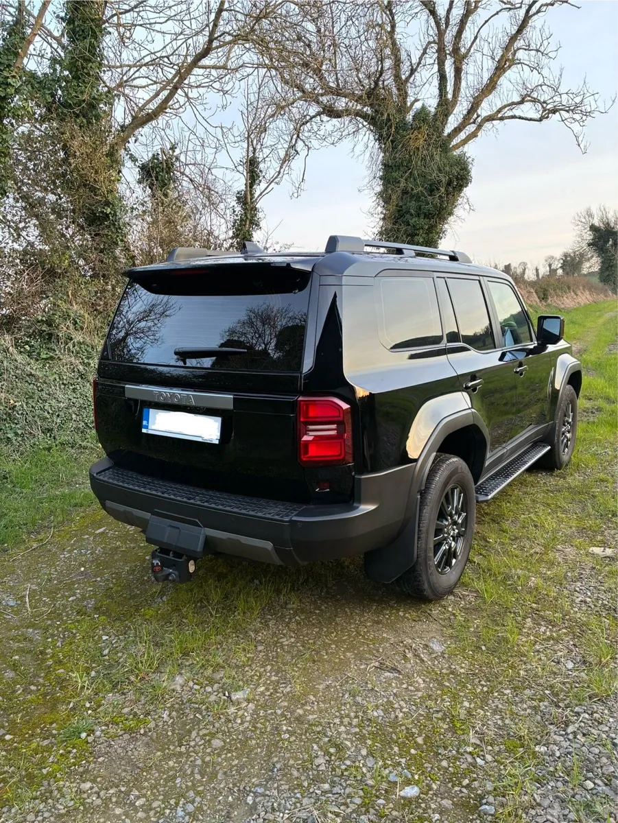 Toyota Land Cruiser 252D - Image 3