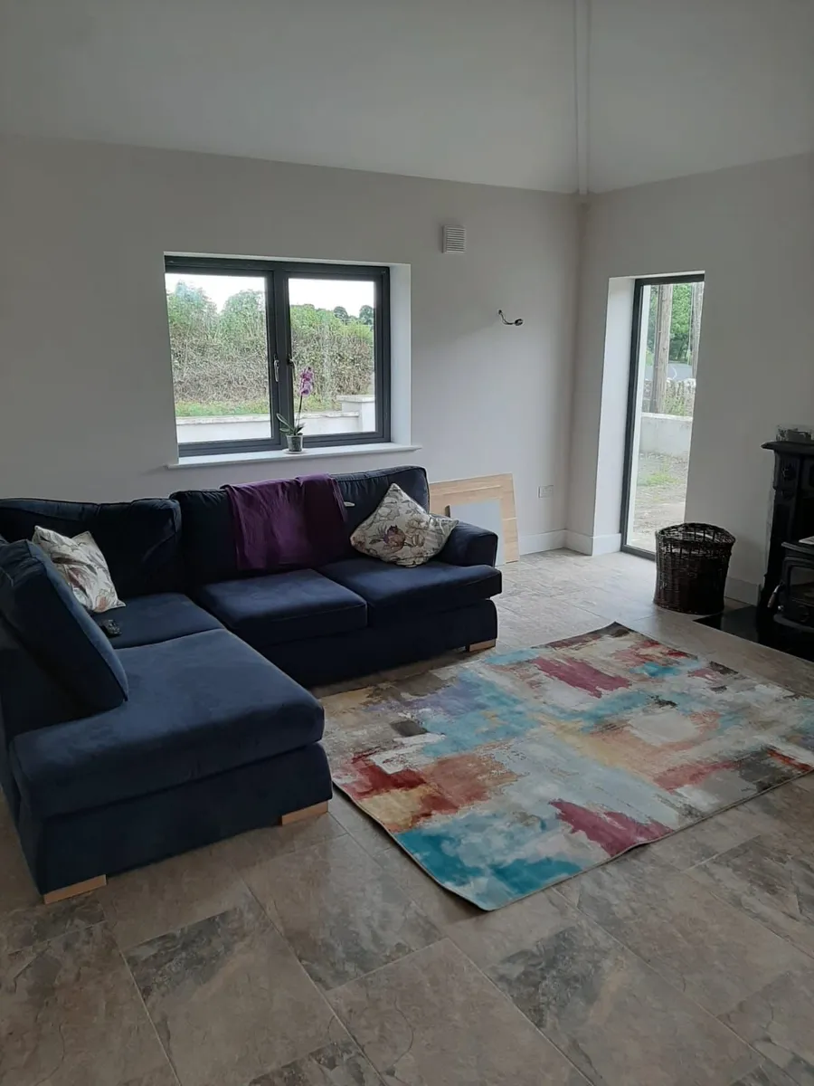 L shaped sofa. - Image 2