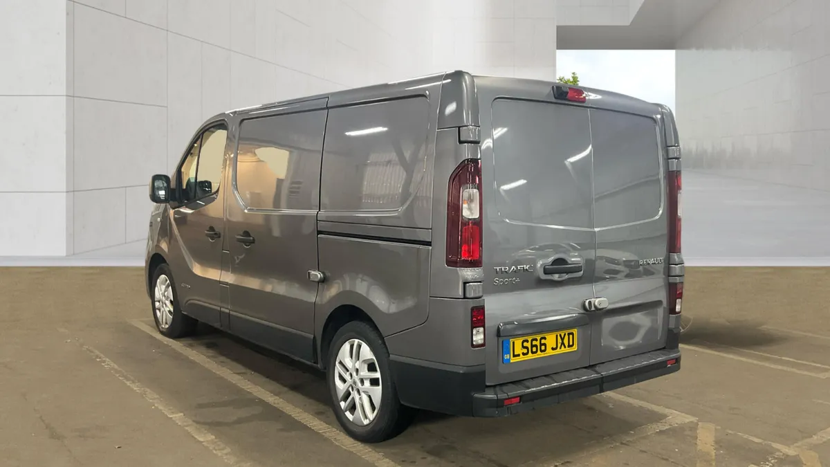 Renault Trafic SPORT - FINANCE AVAILABLE - Image 3