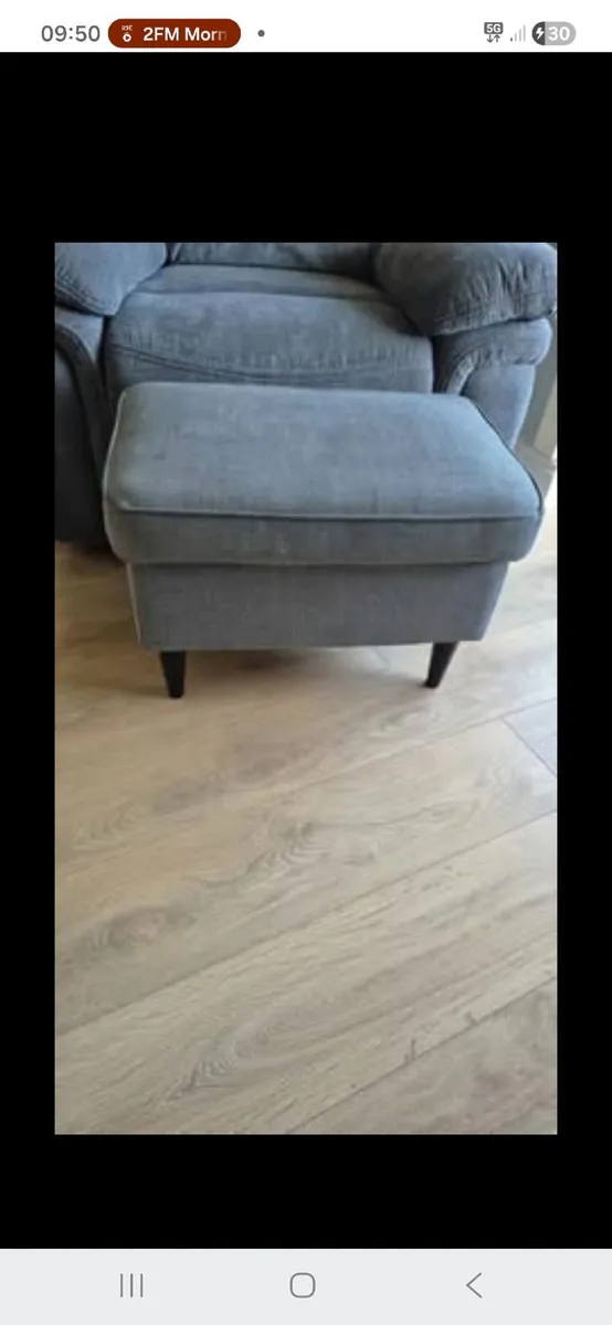 Armchair & footrest - Image 2