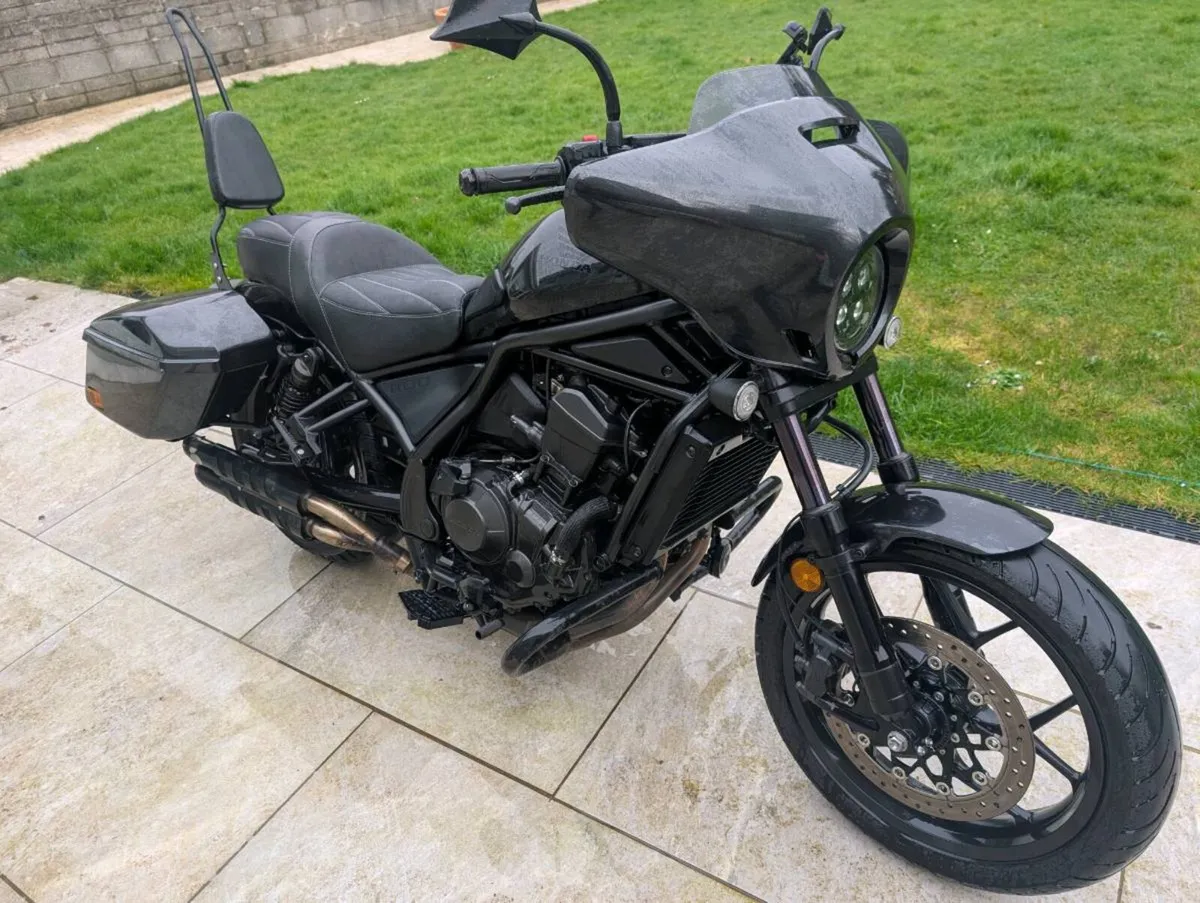 Honda rebel CMX1100 manual - Image 2