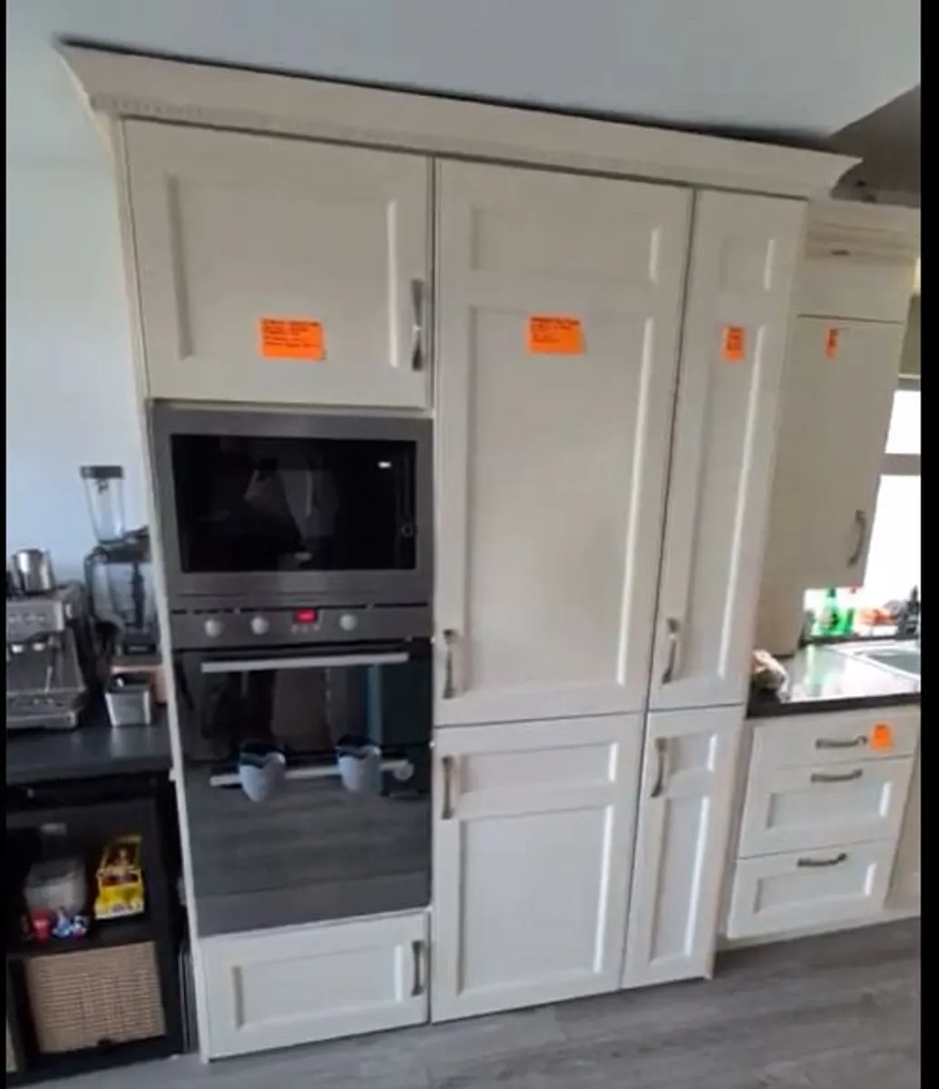 Full kitchen including appliances - Image 2