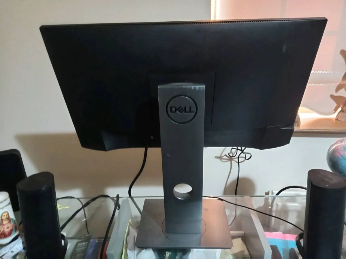 Dell Pro Plus Monitor HDMI, USB, DVA, PC/TV/GAMING - Image 3