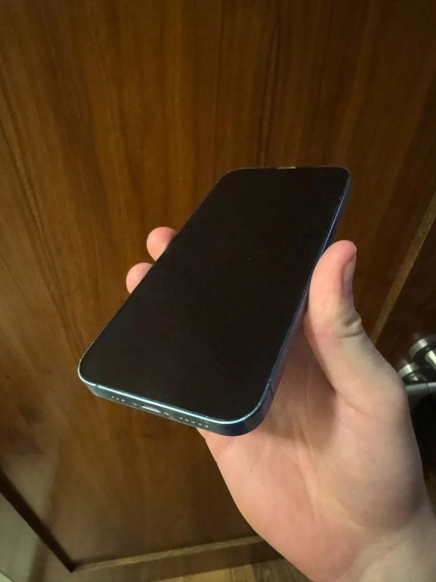 IPhone 13 - Image 1