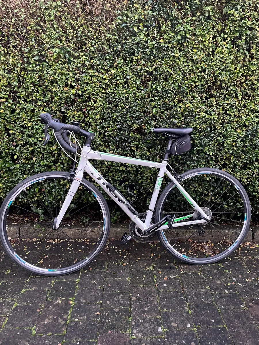 Trek Lexa Road Bike - Image 3