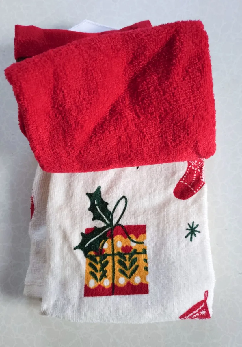 TWO CHRISTMAS, SANTA TEA TOWELS (NEW). - Image 2