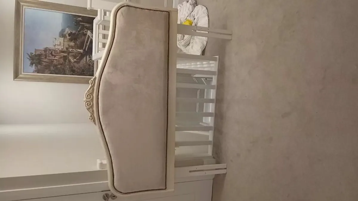 Willis & Gambier Headboard - Image 2