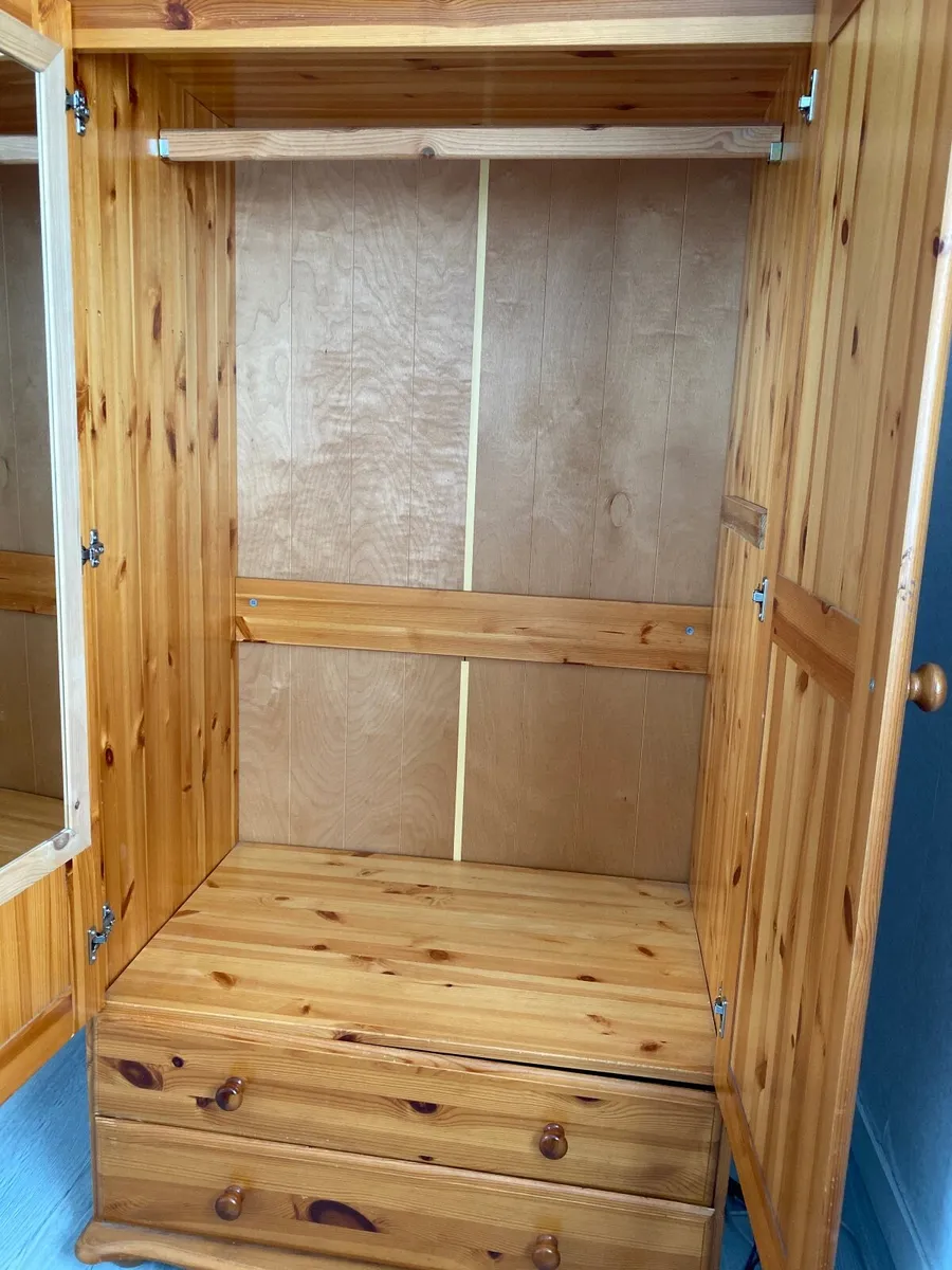 Bedroom furniture - Image 3