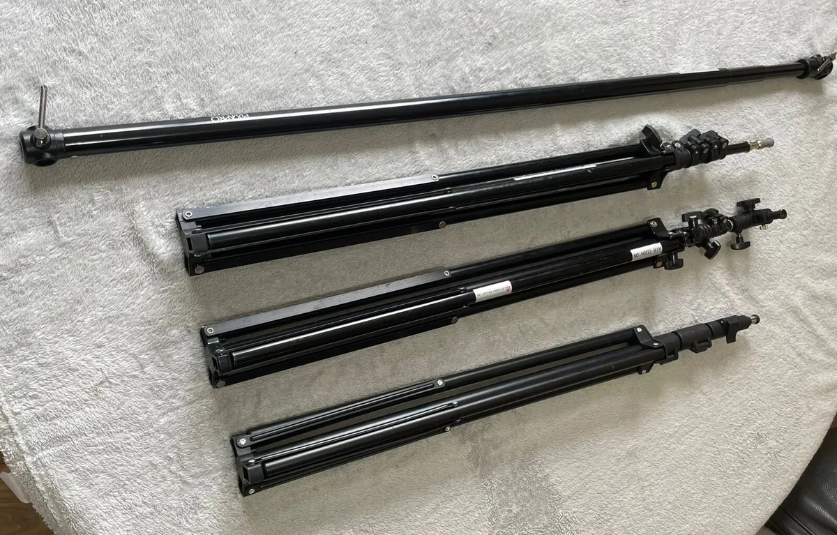 Tripods and crossbar for lighting and backgrounds - Image 3