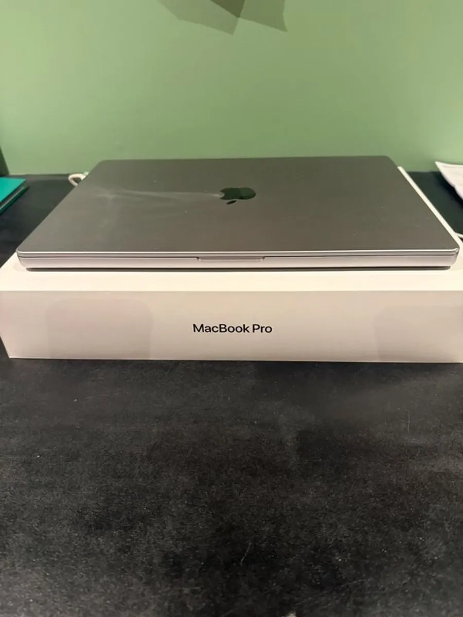 Maocbook Pro M1 Max 2021 - Image 2