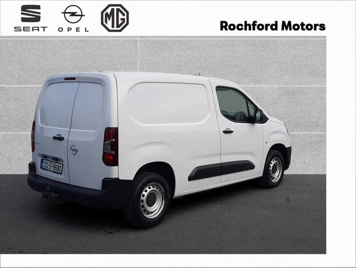 Opel Combo KOMFORT L1H1 100PS D-6SP - Image 4