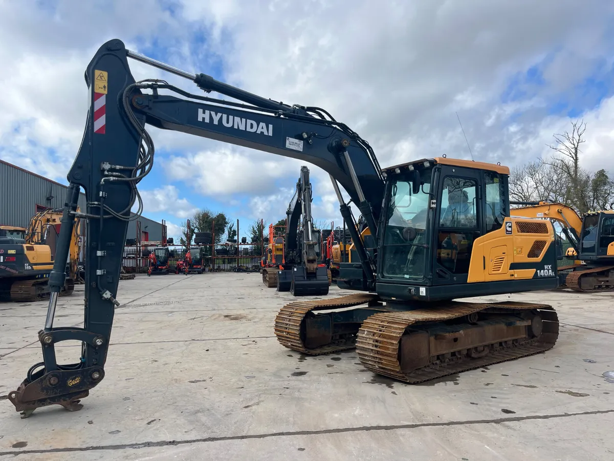 2023 Hyundai HX140AL - Image 2