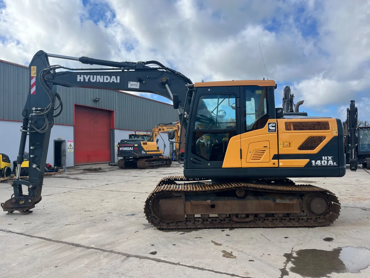 2023 Hyundai HX140AL - Image 1