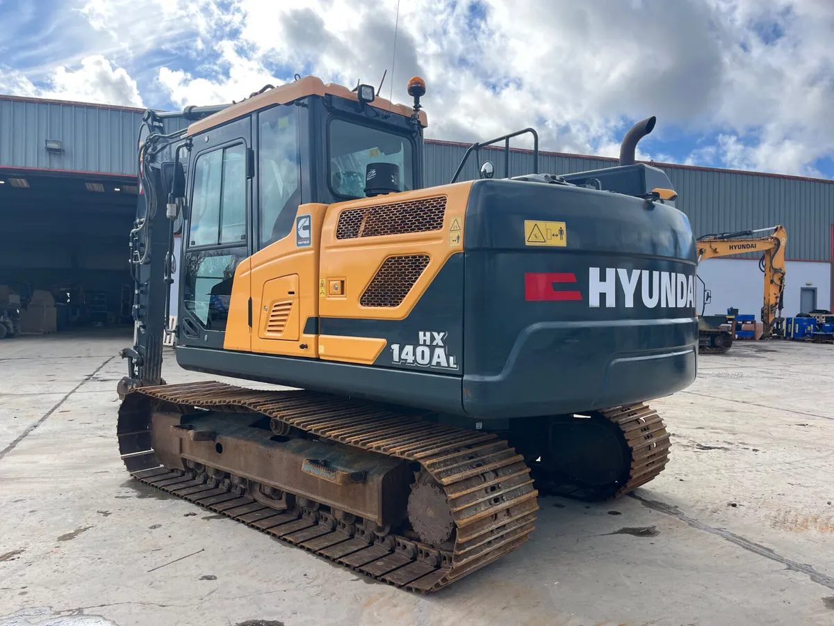 2023 Hyundai HX140AL - Image 3