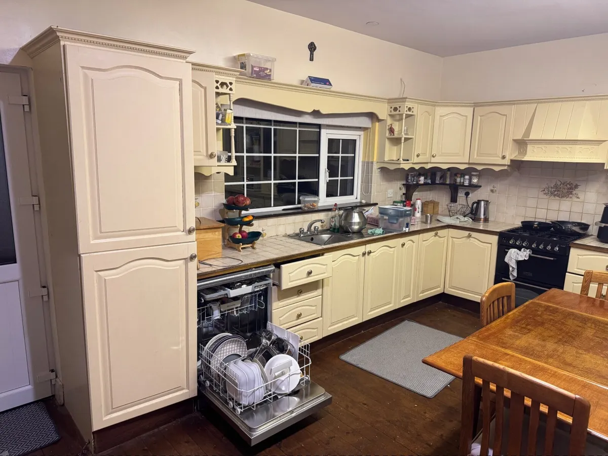 kitchen cabinet - Image 2