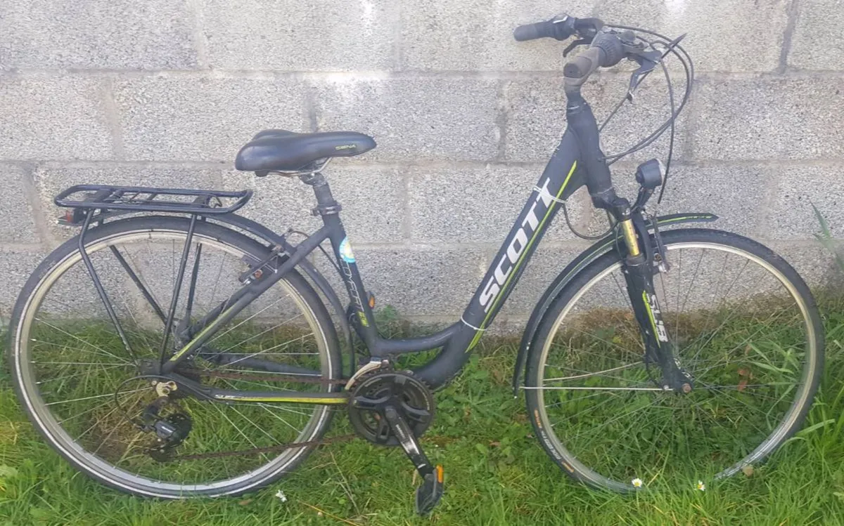 Ladies Scott bike - Image 1