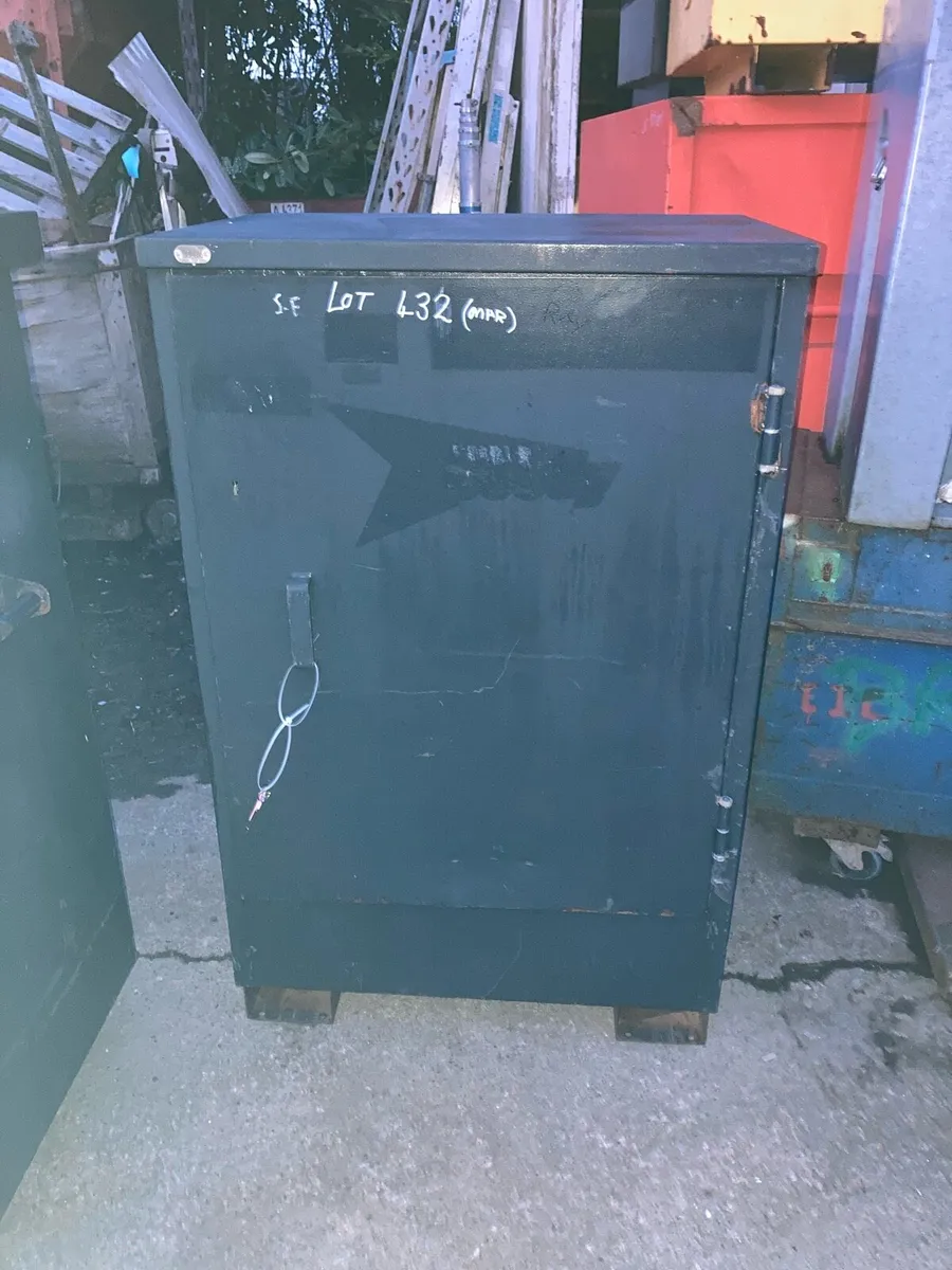 Chest lock box - Image 1